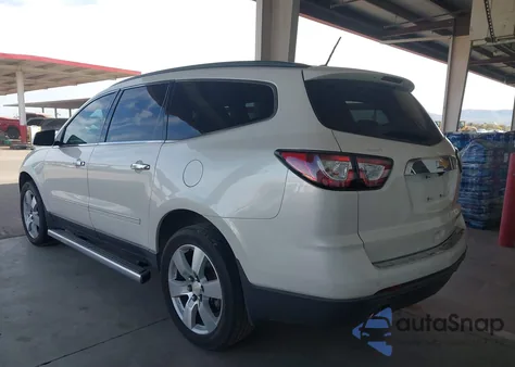 2015 Chevrolet Traverse Ltz z USA, uszkodzony, nr VIN 1GNKRJKD7FJ159385